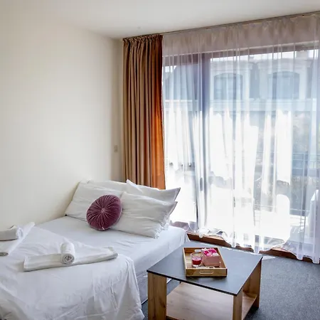 One-bedroom Premium * Saints Constantine and Helena