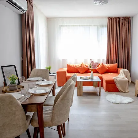 Апартамент One-bedroom Premium Св. Св. Константин и Елена